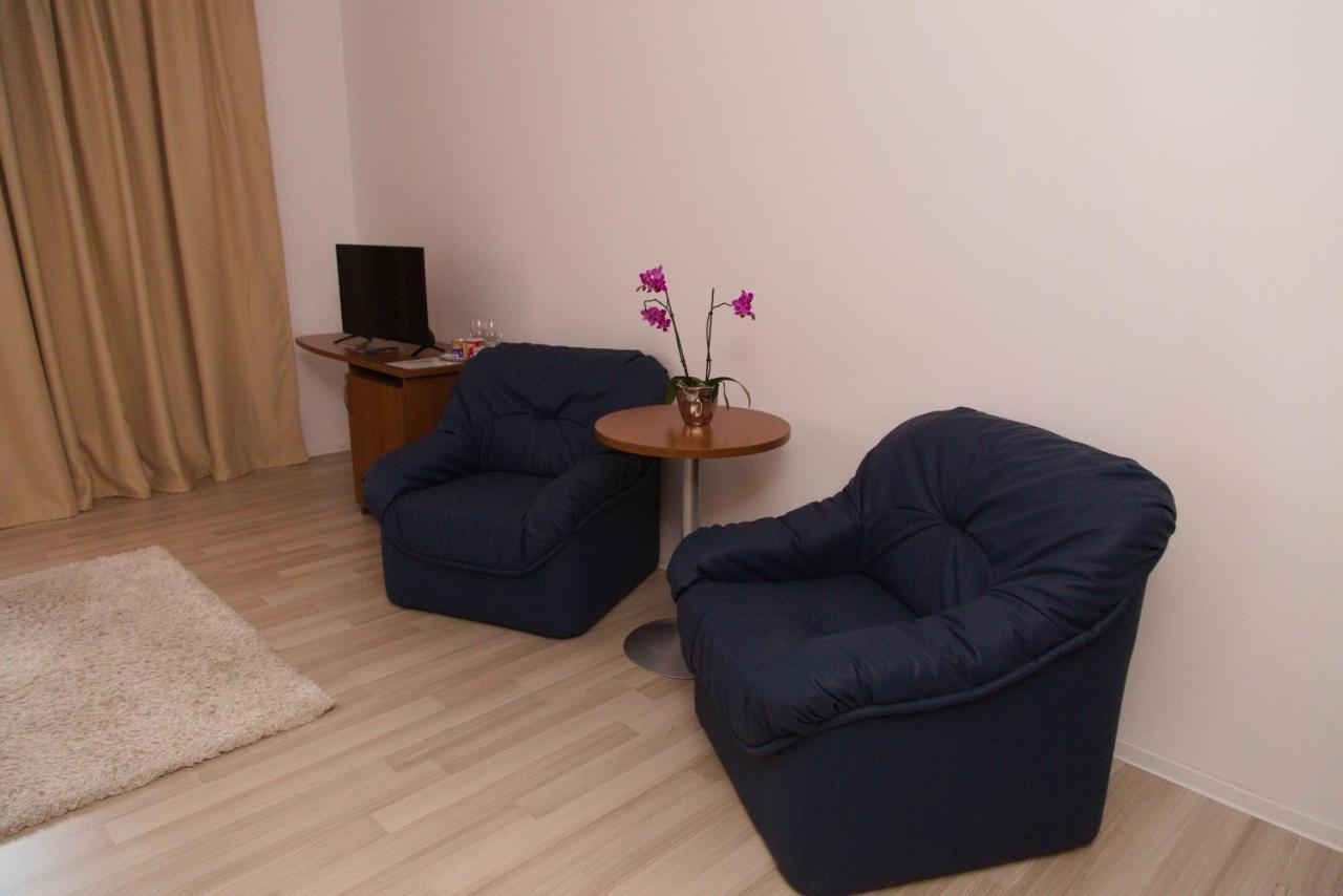 Aparthotel Eden Timisoara Esterno foto