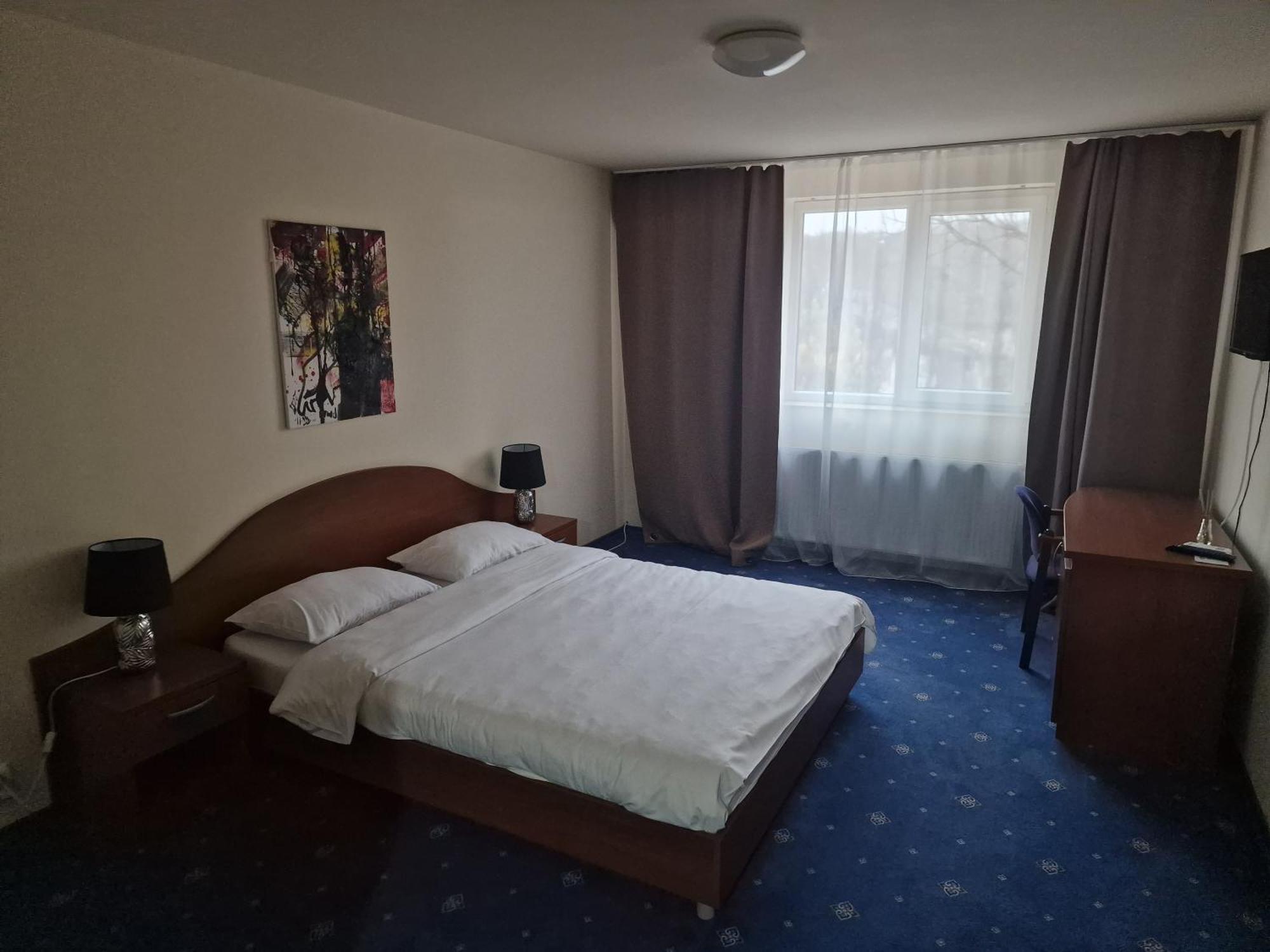 Aparthotel Eden Timisoara Esterno foto